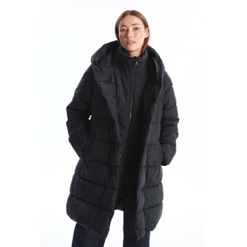 Geaca matlasata cu gluga