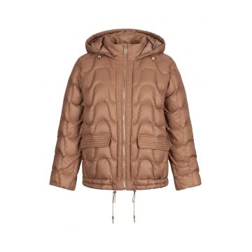 Geaca matlasata lejera