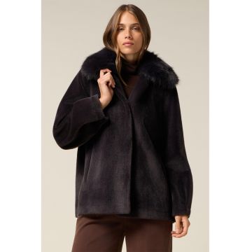 Jacheta din blana sintetica cu guler
