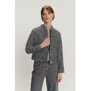 Jacheta uni din tuid