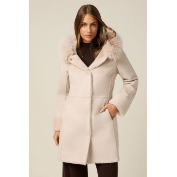 Palton lung din blana shearling sintetica cu gluga