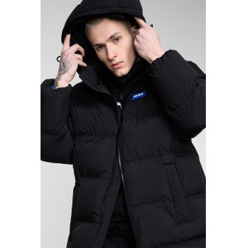 Geaca cu gluga si buzunare