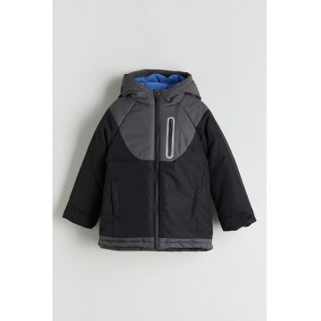 Geaca cu vatelina si gluga