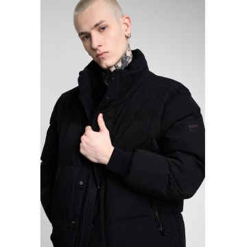 Geaca cu vatelina si guler inalt