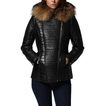Geaca din piele  neagra - izolata - pentru femei -