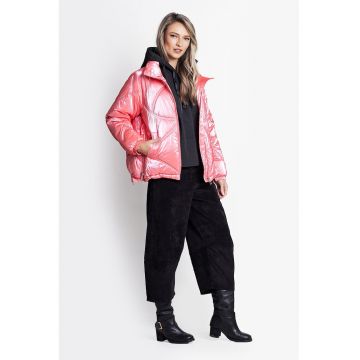 Geaca lejera cu slituri laterale cu fermoar