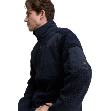 Jacheta cu guler mediu si fermoar