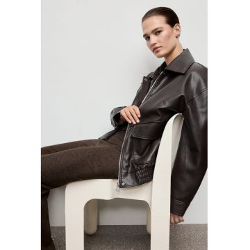 Jacheta lejera din piele ecologica