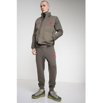 Vesta matlasata cu detaliu logo