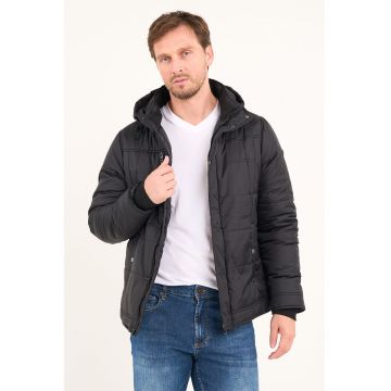 Geaca cu gluga si guler mediu