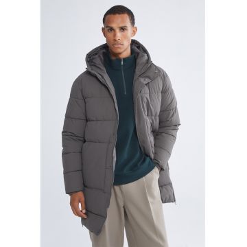 Geaca cu guler mediu