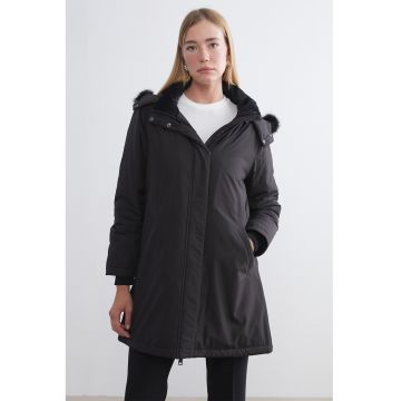 Geaca matlasata cu gluga