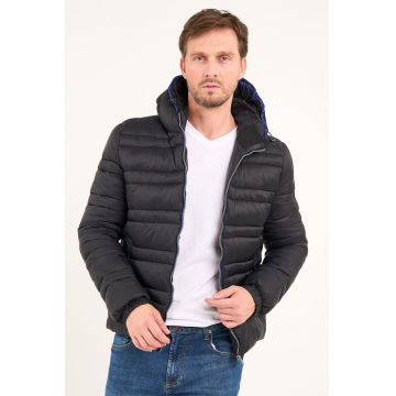 Geaca matlasata cu mansete elastice