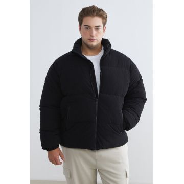 Geaca matlasata si striata