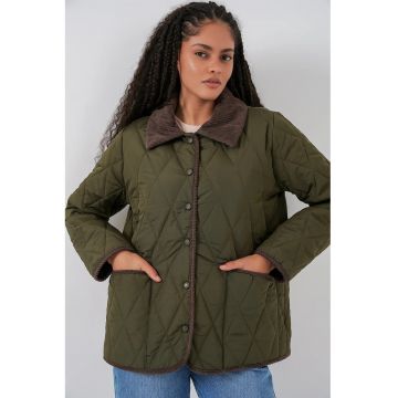 Geaca matlasata  texturata - detalii la guler - verde kaki - textil -