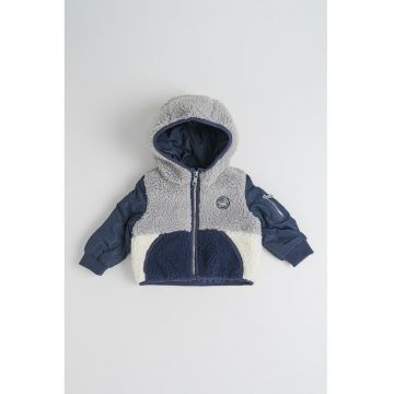 Geaca pufoasa cu model 2-in-1