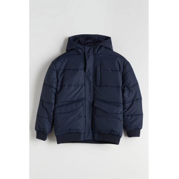 Jacheta scurta cu gluga