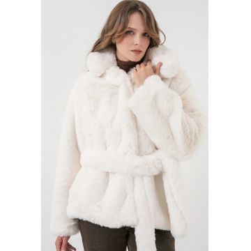 Palton scurt dama  blana artificiala - cu centura - alb