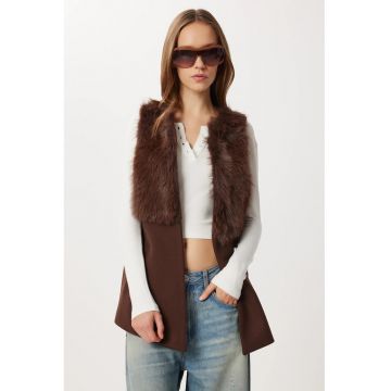 Vesta dama - blana artificiala texturata - Happiness Istanbul - decolteu in V - maro mocha - textil