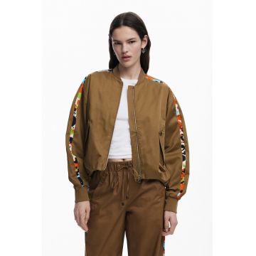 Jacheta bomber cu benzi laterale contrastante - Maro inchis