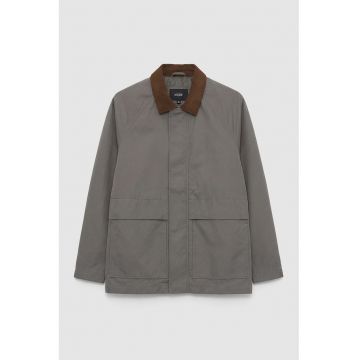 Jacheta cu buzunare exterioare