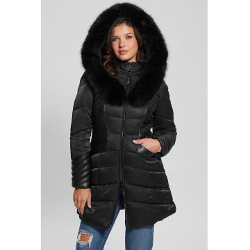 Geaca matlasata si cambrata cu gluga de blana sintetica - Negru