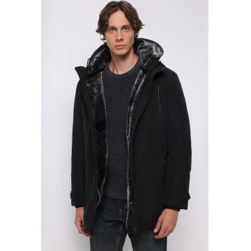 Geaca cu finisaj impermeabil cu captuseala teddy - Negru