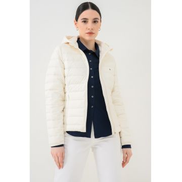 Geaca impermeabila cu puf si gluga - Crem