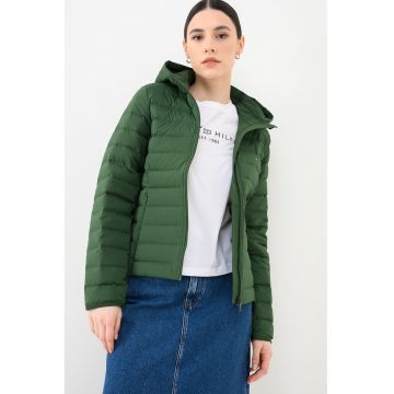 Geaca impermeabila cu puf si gluga - Verde feriga