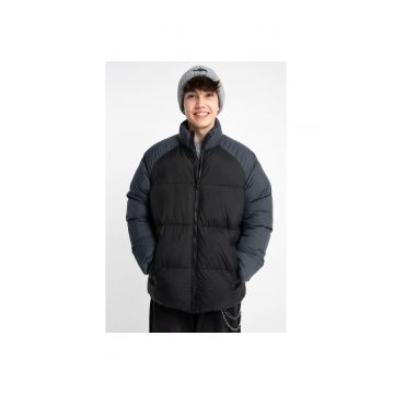 Geaca matlasata cu fermoar -