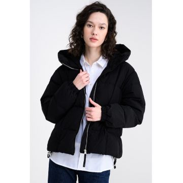 Geaca scurta cu umplutura de puf si gluga - Negru