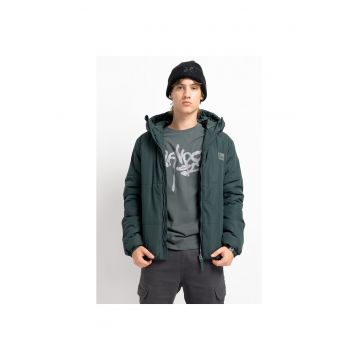 Jacheta matlasata cu aplicatie la piept -