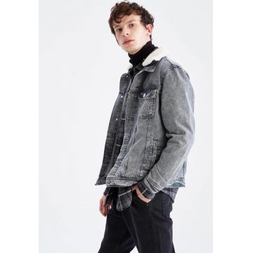 Jacheta slim fit de denim cu aspect decolorat Jacheta slim fit de denim cu aspect decolorat