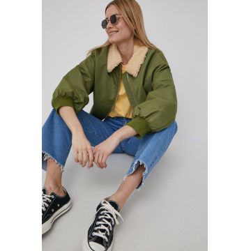 Levi's geaca femei, culoarea verde, de tranzitie