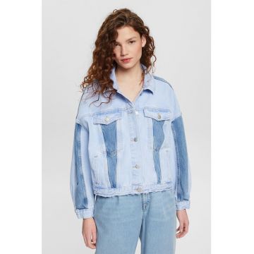 Jacheta de denim lejera in doua nuante