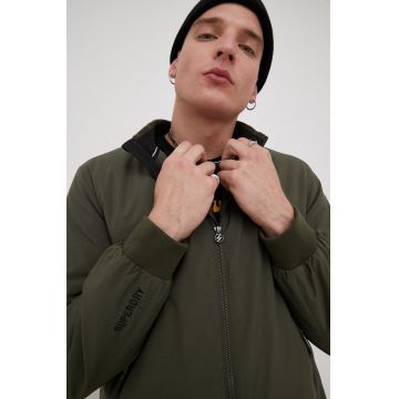 Superdry geaca bomber barbati, culoarea verde, de iarna