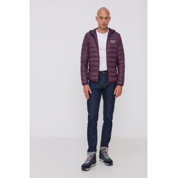 EA7 Emporio Armani Geacă de puf bărbați, culoarea violet, de tranzitie