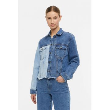 Jacheta din denim cu terminatii nefinisate