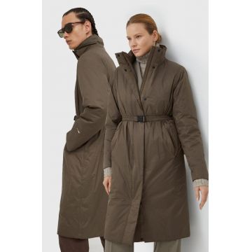 Rains geacă 15500 Long Padded Nylon W Coat culoarea maro, de tranzitie 15500.66-66.Wood