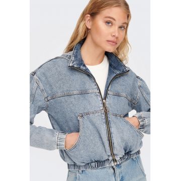 Jacheta crop de denim cu fermoar