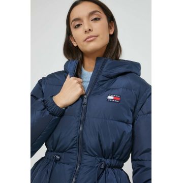 Tommy Jeans geaca de puf femei, culoarea albastru marin, de iarna