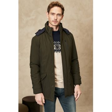 Geaca cu gluga detasabila