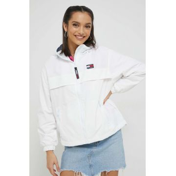 Tommy Jeans geaca femei, culoarea alb, de tranzitie
