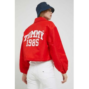 Tommy Jeans geaca femei, culoarea rosu, de tranzitie