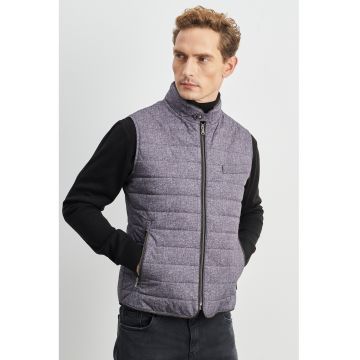 Vesta cu vatelina si buzunare cu fermoar