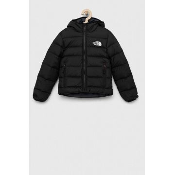 The North Face geaca de puf pentru copii REVERSIBLE NORTH DOWN HOODED JACKET culoarea negru