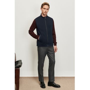 Vesta cu buzunare oblice