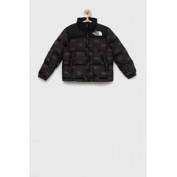 The North Face geaca de puf pentru copii TEEN PRINTED 1996 RETRO NUPTSE JACKET culoarea negru