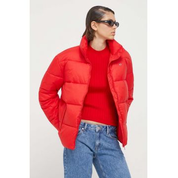 Tommy Jeans geaca femei, culoarea rosu, de iarna
