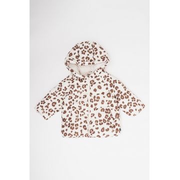 Geaca cu aspect matlasat si gluga